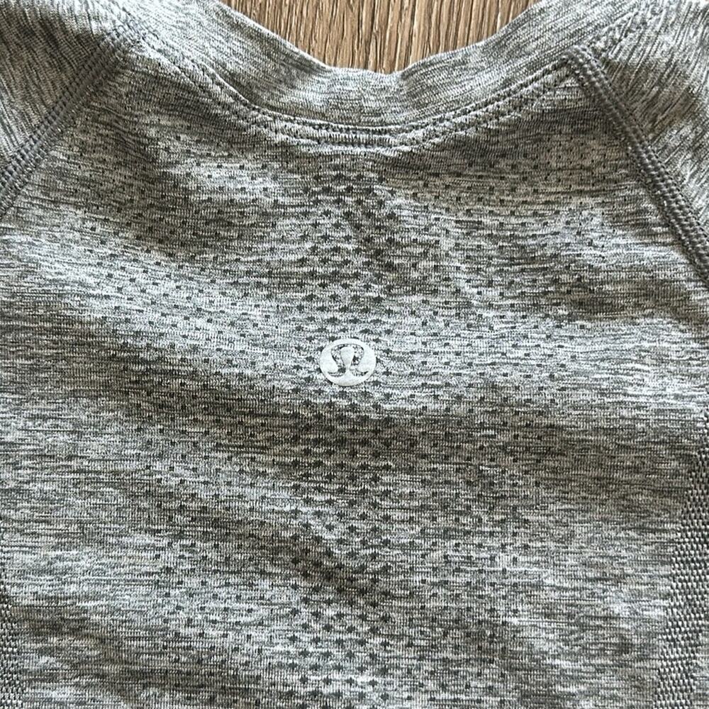 Lululemon X Peloton Swiftly Tech‎ Crew Short Sleeve Shirt Slate & White Size 4 - Picture 5 of 6